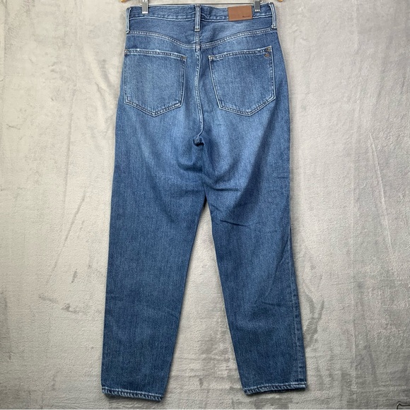 Madewell The MOM Jean in Downey Wash. Women’s Size T30. (T20). - Picture 2 of 9